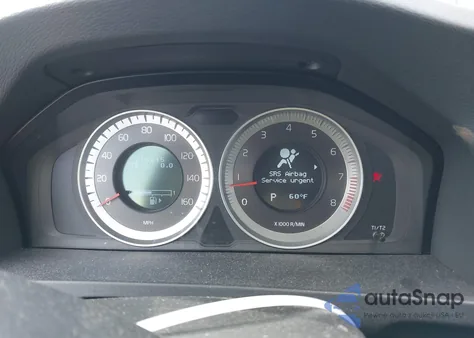 2013 Volvo S60 T5/T5 Platinum/T5 Premier/T5 Premier Plus z USA, uszkodzony, nr VIN YV1612FS7D1231533